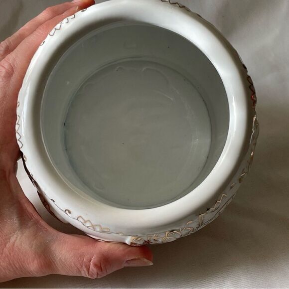 Small White and Gold lotus flower water Lily Ceramic pot planter or for Incense - Picture 10 of 16